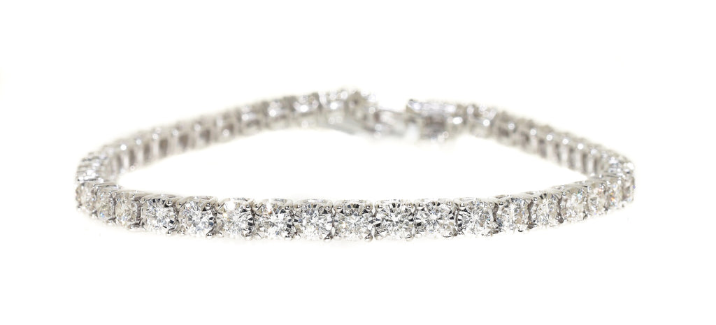 Spoil Her With This Gorgeous Diamond Tennis Bracelet from Zales - Men's  Journal